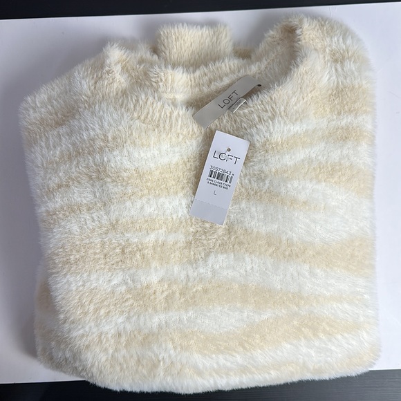 NWT Loft soft Nylon sweater - Picture 8 of 10
